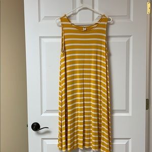 Yellow striped dress!